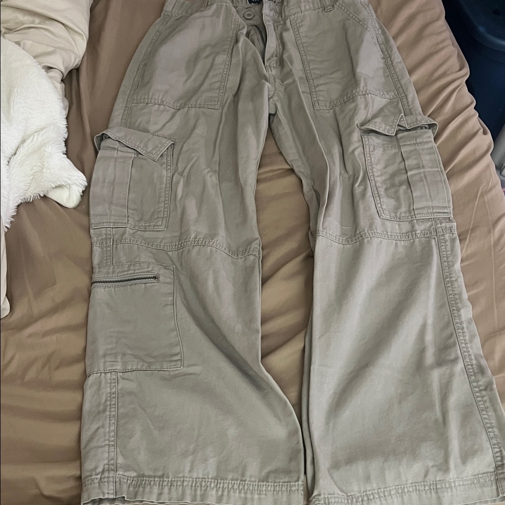 Aeropostale Women's Boyfriend Jeans in Gray